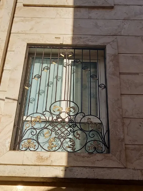 حفاظ پنجره فرفورژه